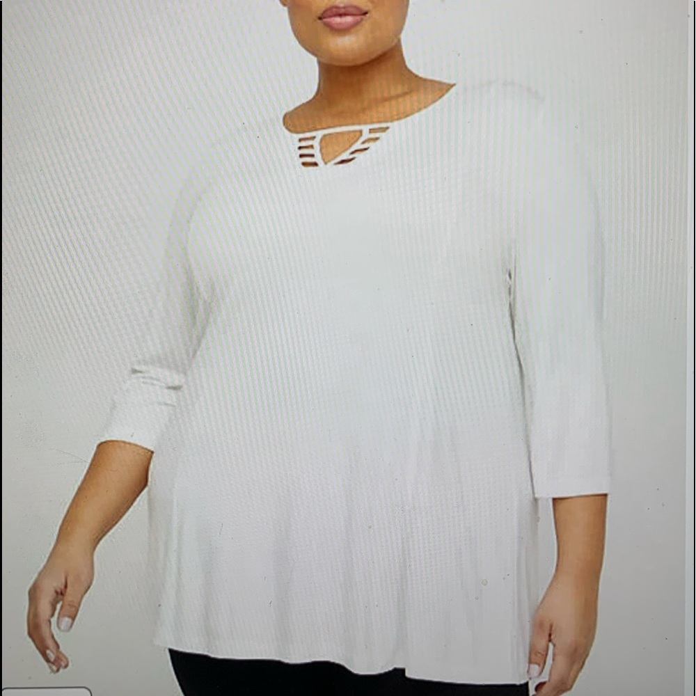 Shirt. Top. 3/4 Length Sleeves. 2XWP